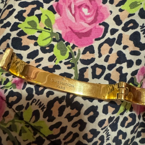 Louis Vuitton Nanogram Cuff - Picture 8 of 8